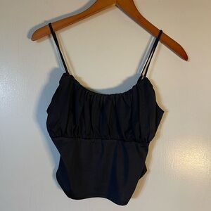 🖤✨ Elevate Your Summer Style with Our Trendy Black Crop Top!